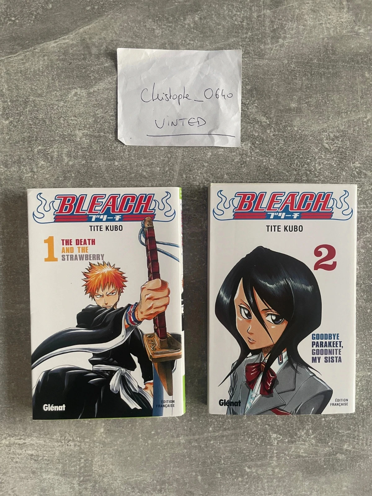 Lot de 2 mangas Bleach tome 1 et 2 en version française.
